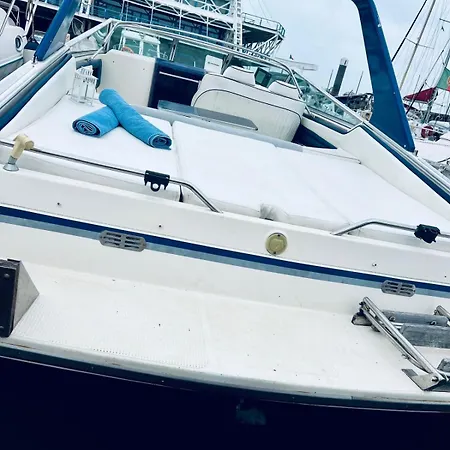 Hotel na wodzie Vina Romance - Romantic Boat In Marina *