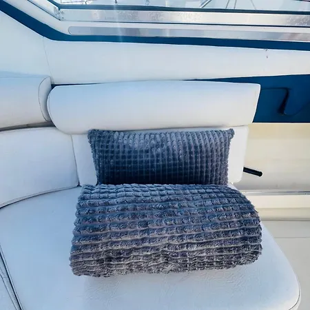 Vina Romance - Romantic Boat In Marina Hotel na wodzie