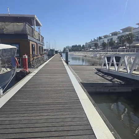 Vina Romance - Romantic Boat In Marina Hotel na wodzie Lizbona